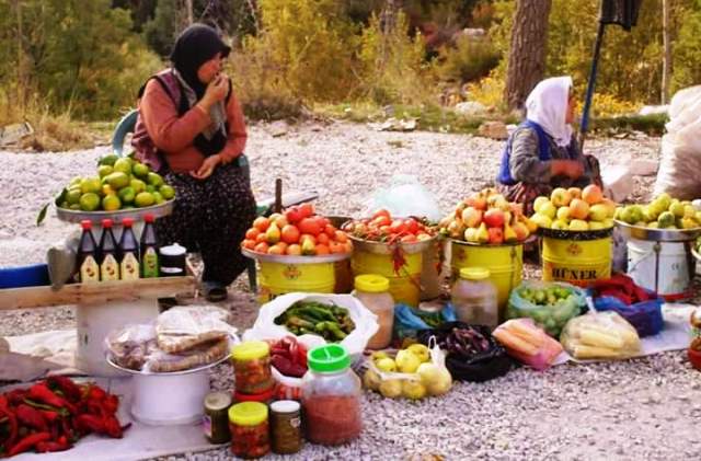 Alın Terini Ekmeğe Dönüştüren Kadınlarımız